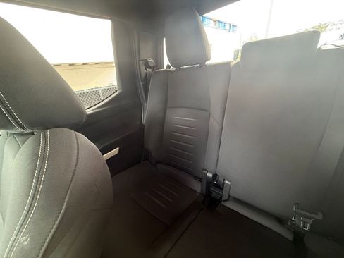 Used 2024 Toyota Tacoma TRD Off-Road image 38