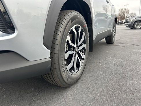 New 2026 Toyota Corolla Cross SE image 13