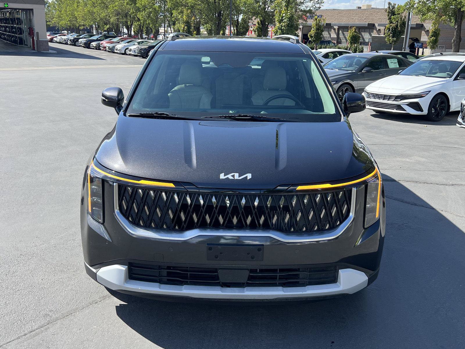 Used 2026 Kia Carnival EX FWD image 13