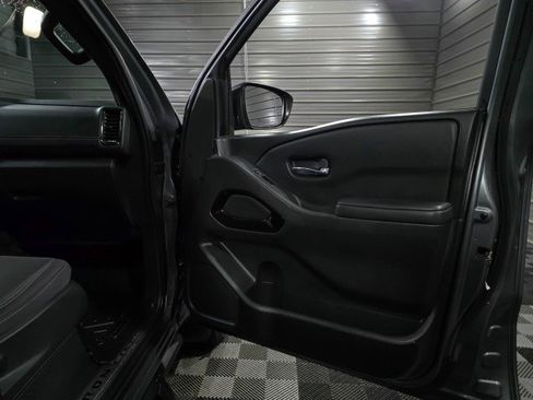 Used 2023 Nissan Frontier SV w/ Midnight Edition Package image 34