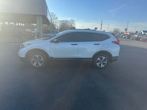 Used 2017 Honda CR-V LX image 5