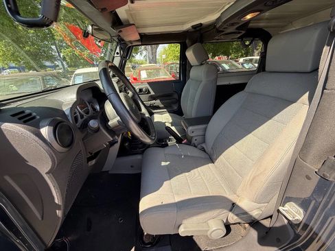 Used 2008 Jeep Wrangler Rubicon w/ Dual Top Group image 12
