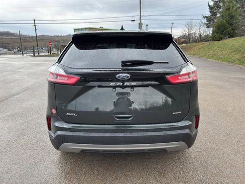 Certified 2024 Ford Edge SEL w/ Convenience Package image 3