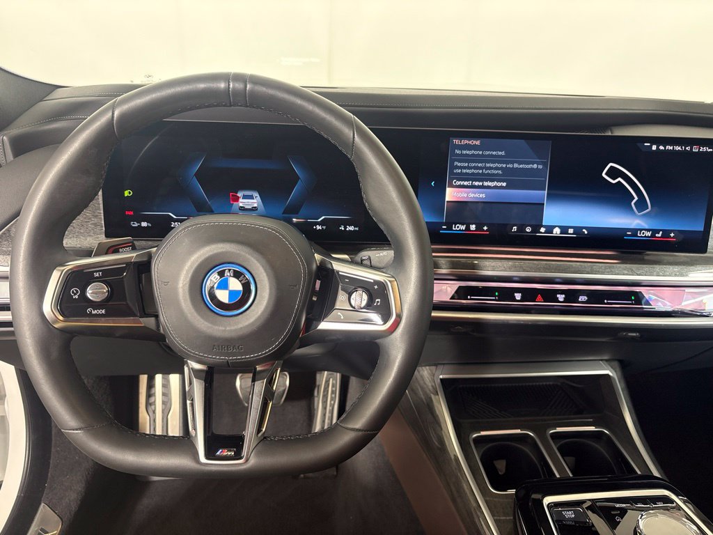 Certified 2024 BMW i7 eDrive50 w/ M Sport Package RWD image 18