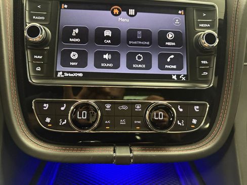 Used 2018 Bentley Bentayga Activity AWD/4WD image 16
