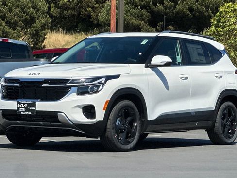 New 2026 Kia Seltos EX FWD image 8