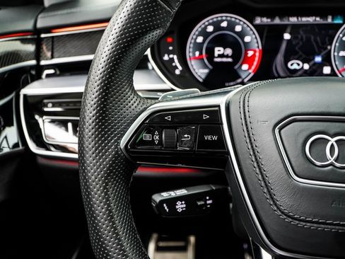 Used 2022 Audi S8 4.0T image 34