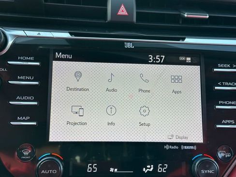 Used 2020 Toyota Camry XSE image 25