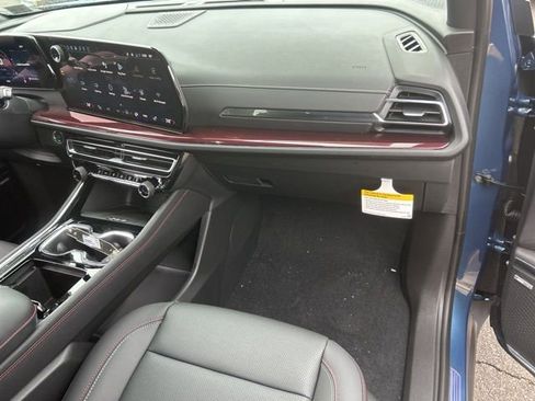 New 2026 Chevrolet Traverse Z71 w/ Enhanced Driving Package image 19