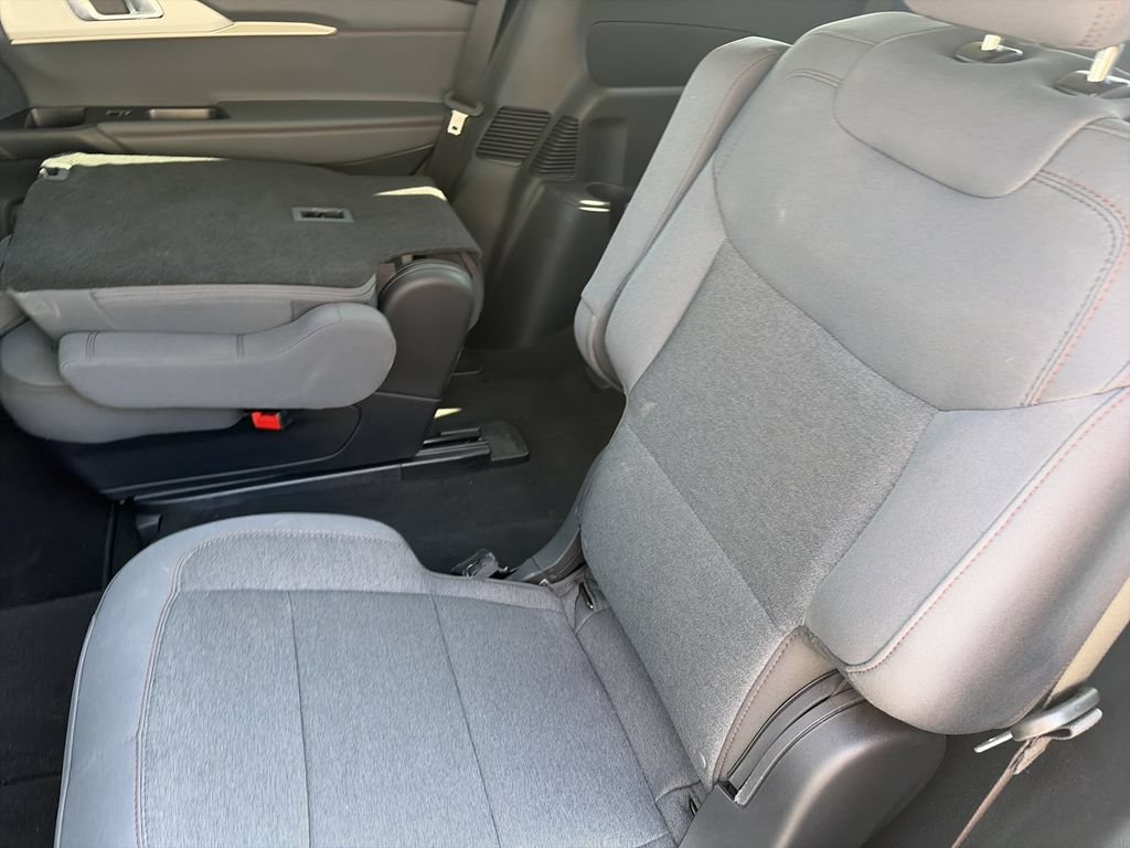 New 2026 Ford Explorer Active RWD image 29