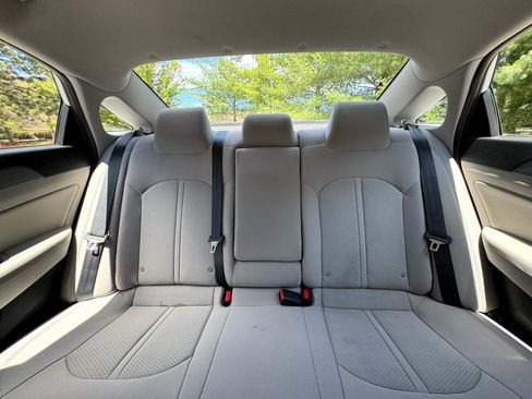 Used 2018 Hyundai Sonata SEL w/ Tech Package 04 image 17