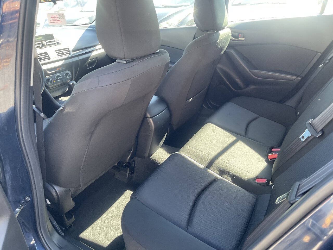Used 2014 MAZDA MAZDA3 i Sport FWD image 16