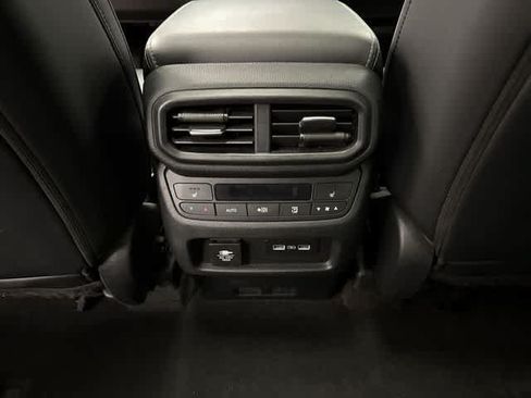Used 2023 Honda Pilot Elite image 32