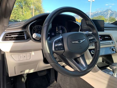 Used 2025 Genesis G70 2.5T image 34