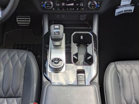 New 2026 Mitsubishi Outlander SEL FWD image 21