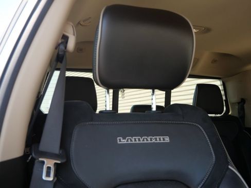 Used 2020 RAM 1500 Laramie AWD/4WD image 25