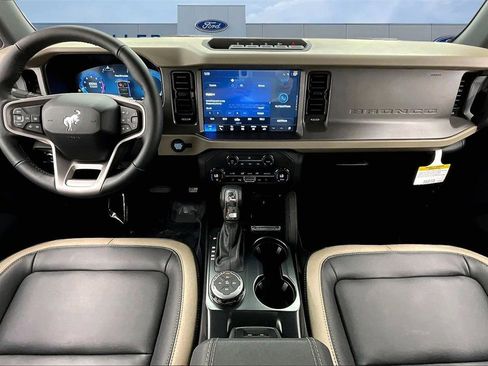 New 2025 Ford Bronco Big Bend w/ Black Diamond Package image 5