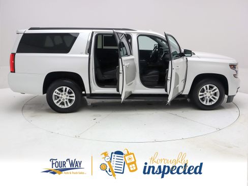 Used 2017 Chevrolet Suburban LT AWD/4WD image 3