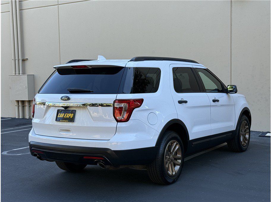 Used 2017 Ford Explorer FWD image 6