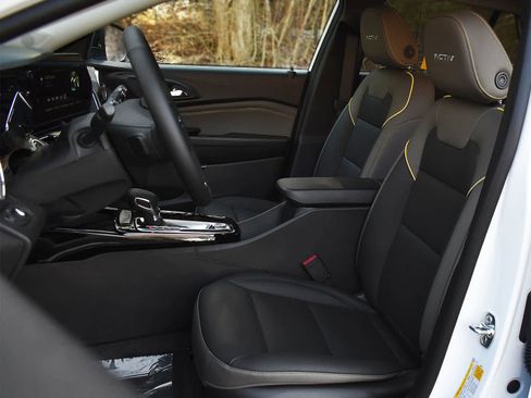 New 2026 Chevrolet Trax ACTIV w/ Sunroof Package image 9