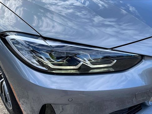 Used 2023 BMW 430i Convertible image 28