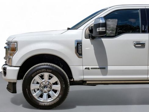 Used 2022 Ford F250 Platinum w/ FX4 Off-Road Package image 10