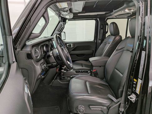 Used 2022 Jeep Wrangler Unlimited Rubicon 4xe w/ Cold Weather Group image 17