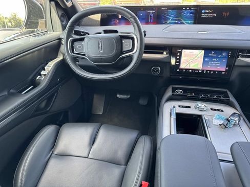 New 2025 Lincoln Navigator Reserve w/ Jet Appearance Package image 25