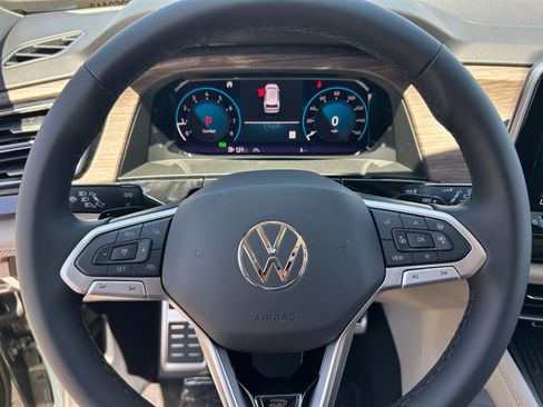 New 2026 Volkswagen Atlas SEL Premium R-Line AWD/4WD image 9