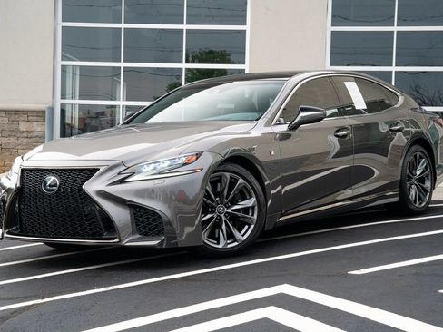 Used 2018 Lexus LS 500 F Sport w/ Accessory Package (Z2) RWD image 2