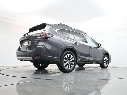 Used 2023 Subaru Outback Touring AWD/4WD image 39