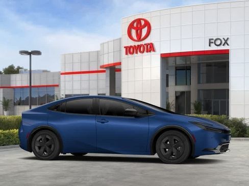 New 2027 Toyota Prius LE FWD image 13
