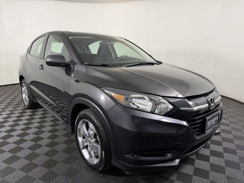 Used 2018 Honda HR-V LX image 3