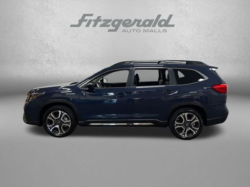 Used 2025 Subaru Ascent Limited AWD/4WD image 2