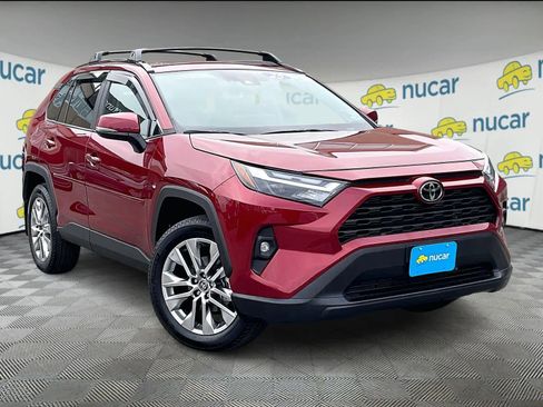 Used 2025 Toyota RAV4 XLE Premium image 1