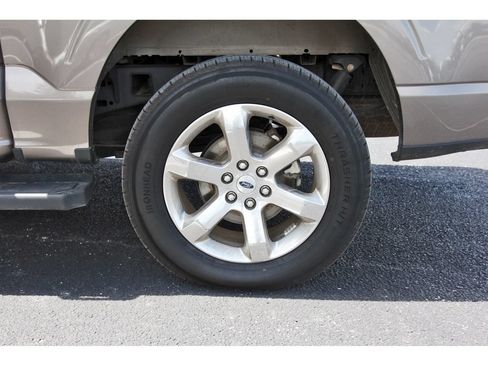 Used 2023 Ford F150 Lariat RWD image 32