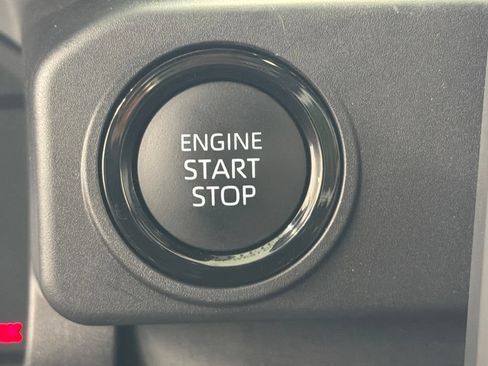Certified 2026 Toyota Tacoma SR5 AWD/4WD image 29