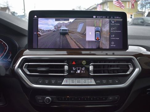 Used 2024 BMW X4 xDrive30i image 19