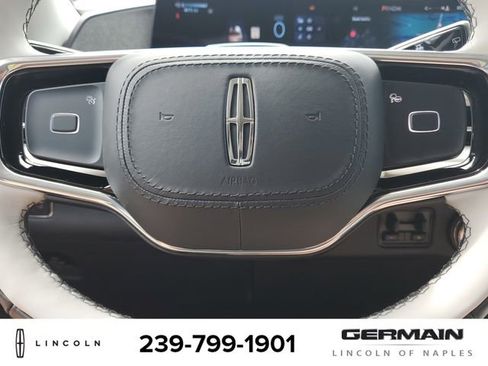 New 2026 Lincoln Navigator Reserve AWD/4WD image 23