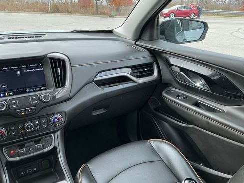 Used 2024 GMC Terrain AT4 image 28