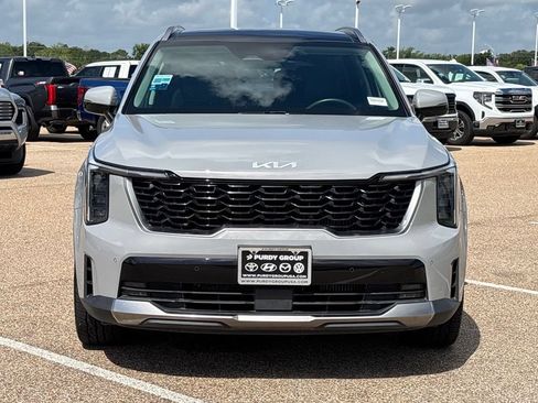 Used 2025 Kia Sorento EX w/ Panoramic Sunroof Package FWD image 3