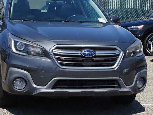 Used 2019 Subaru Outback 3.6R Limited w/ Popular Package #2 AWD/4WD image 4