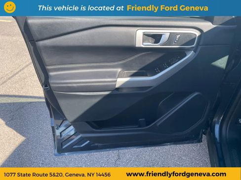 Used 2024 Ford Explorer XLT AWD/4WD image 12