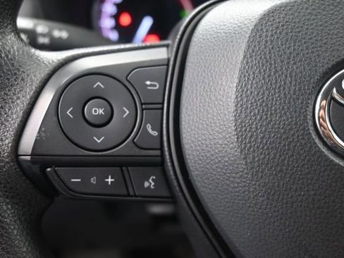 Used 2024 Toyota RAV4 XLE FWD image 26