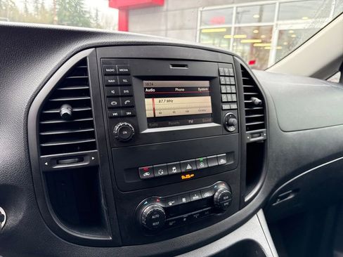 Used 2019 Mercedes-Benz Metris Passenger image 22