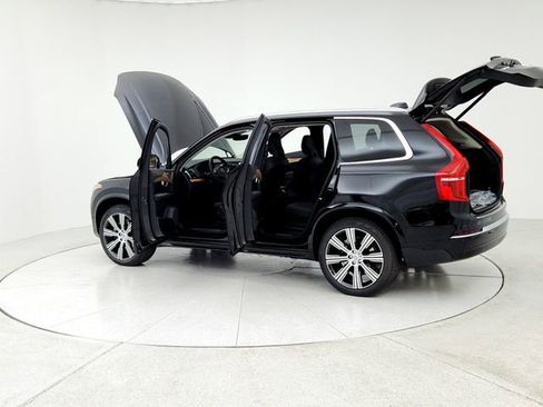 New 2025 Volvo XC90 B6 Plus w/ Protection Package Premier image 12