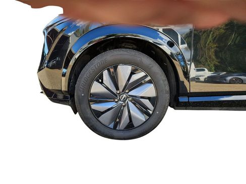 Used 2023 Nissan Ariya FWD image 9