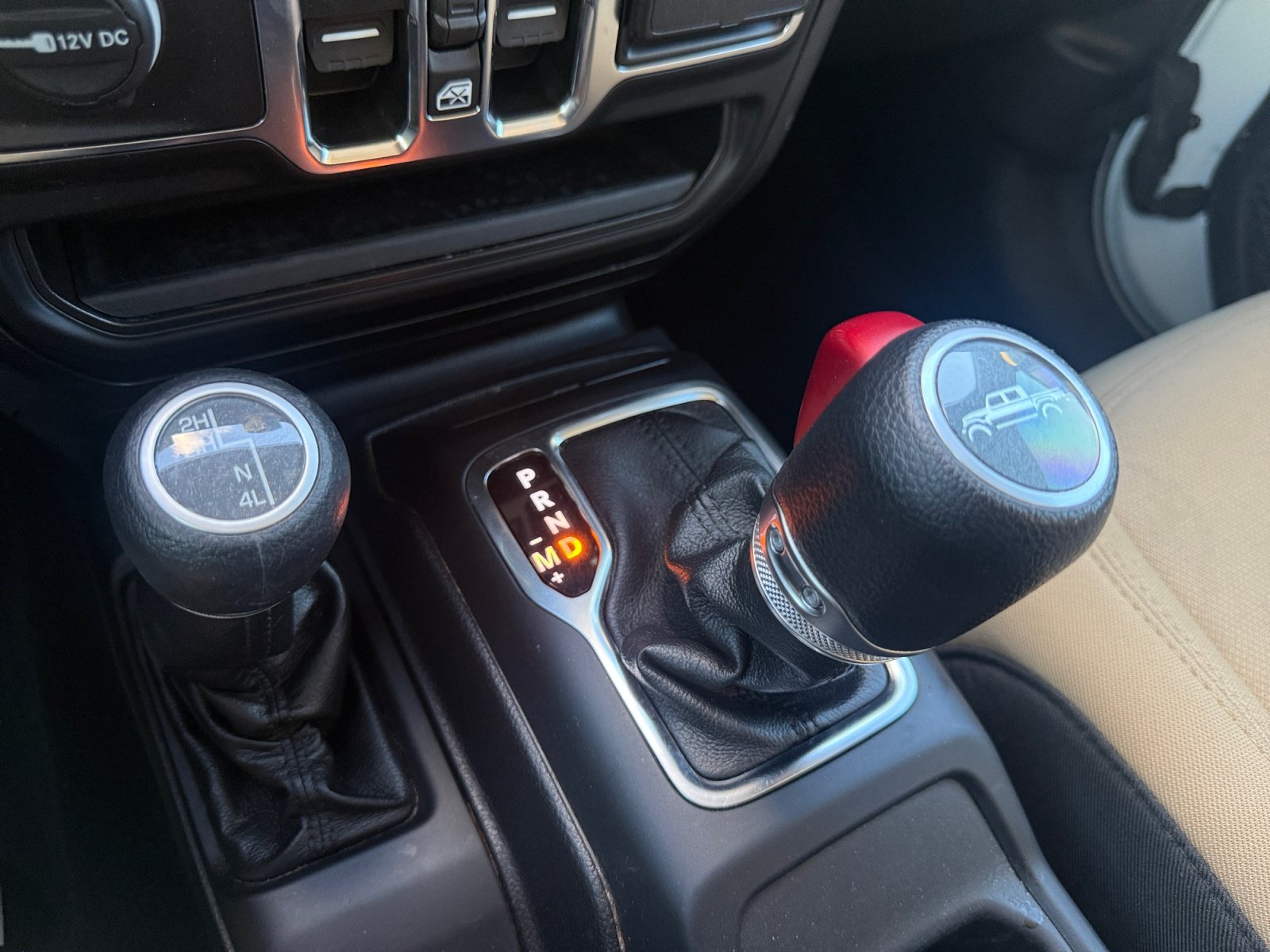 Used 2021 Jeep Gladiator Sport AWD/4WD image 25