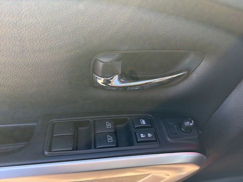 Used 2024 Nissan Titan SV w/ Accessory Utility Package image 19