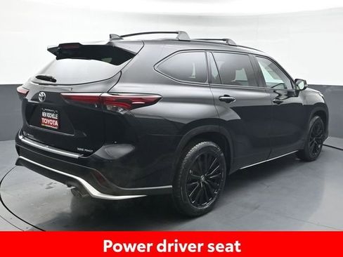 Certified 2025 Toyota Highlander XSE image 7